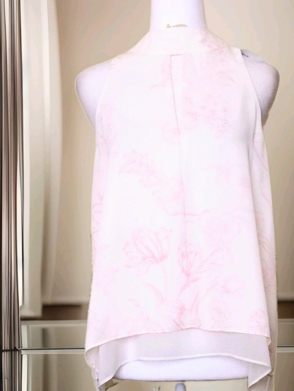 BCBG Ss MLight Pastel Pink Floral Halter Camisole